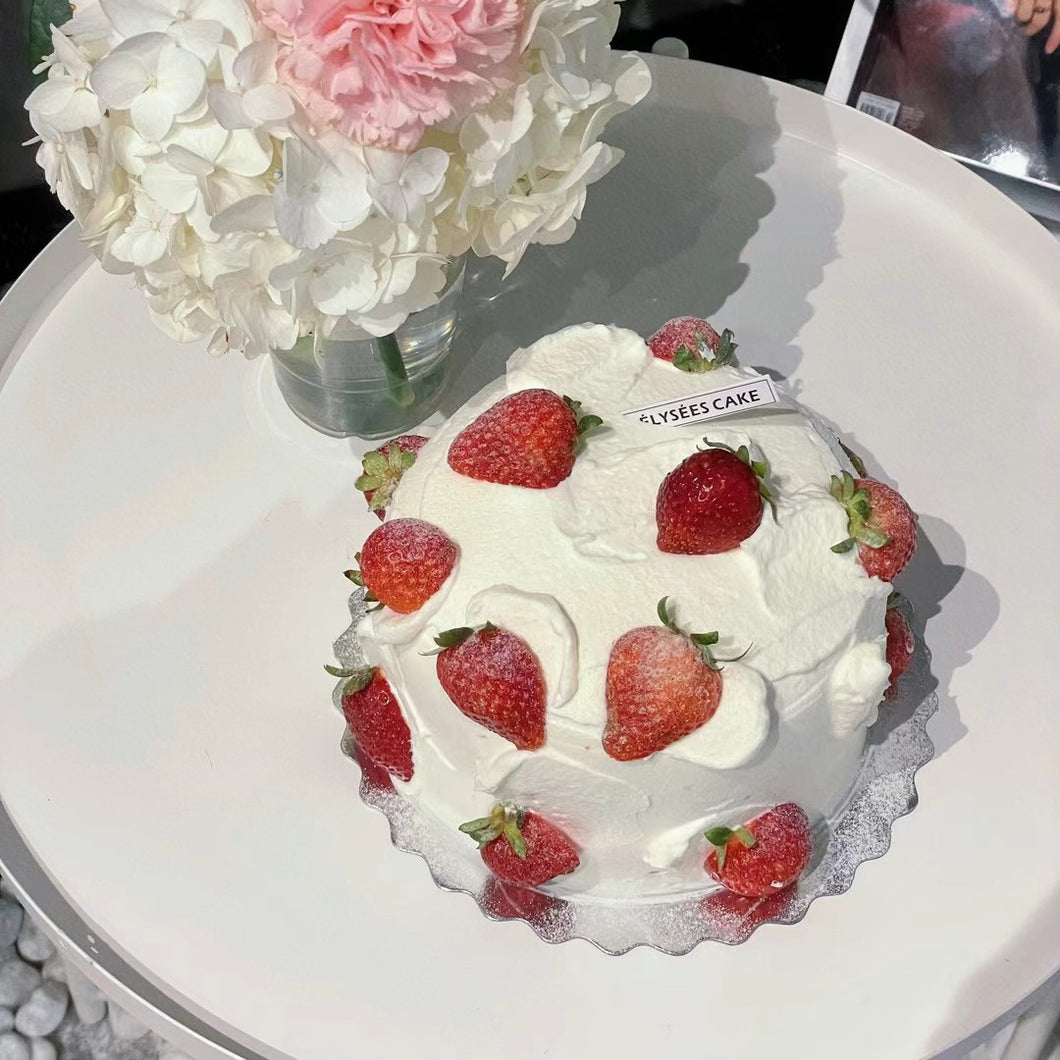 Strawberry Bomb Cake 草莓炸弹 – Elysees Cake